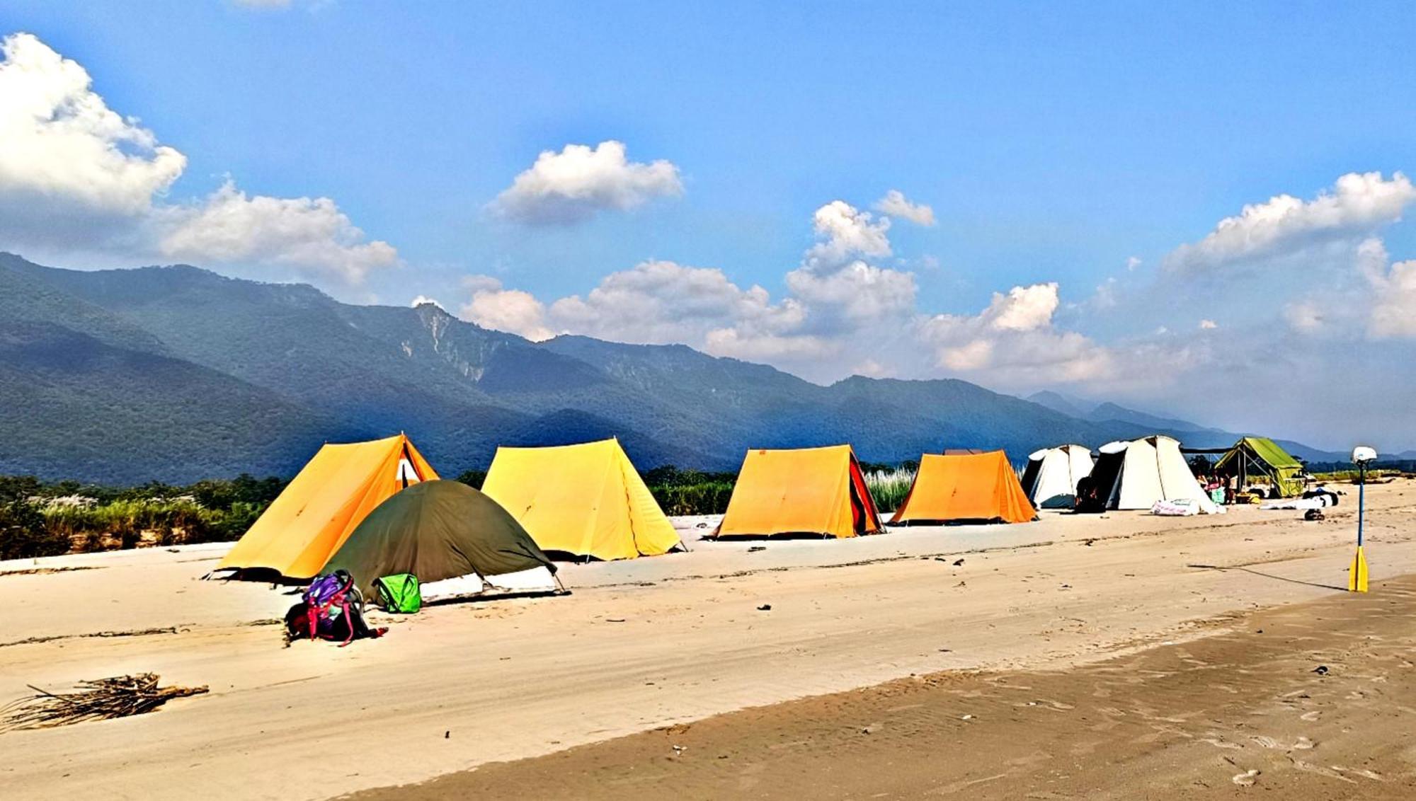 Mr. B'S Place Bardiya Екстер'єр фото